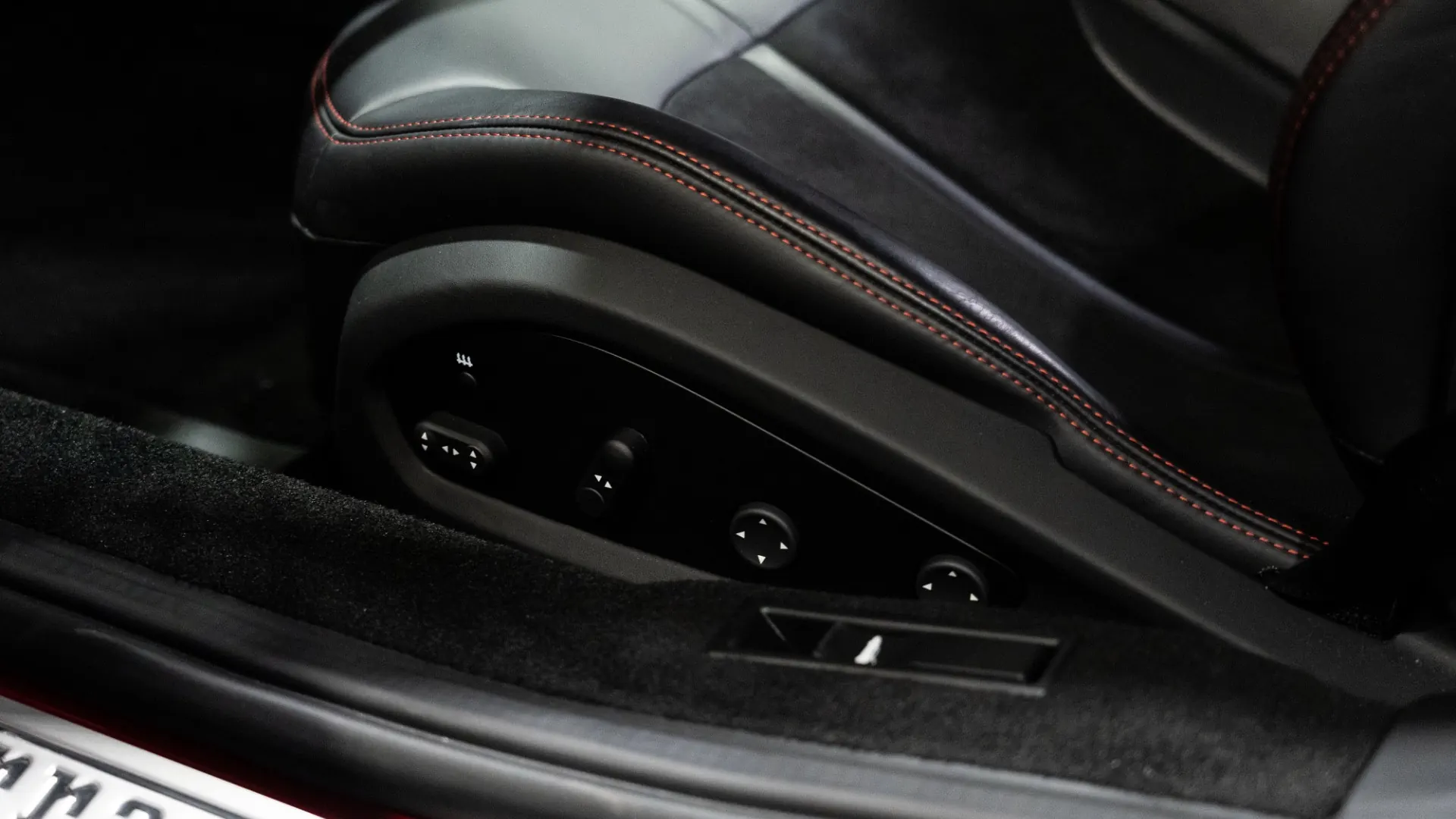 Ferrari F8 — photo 18