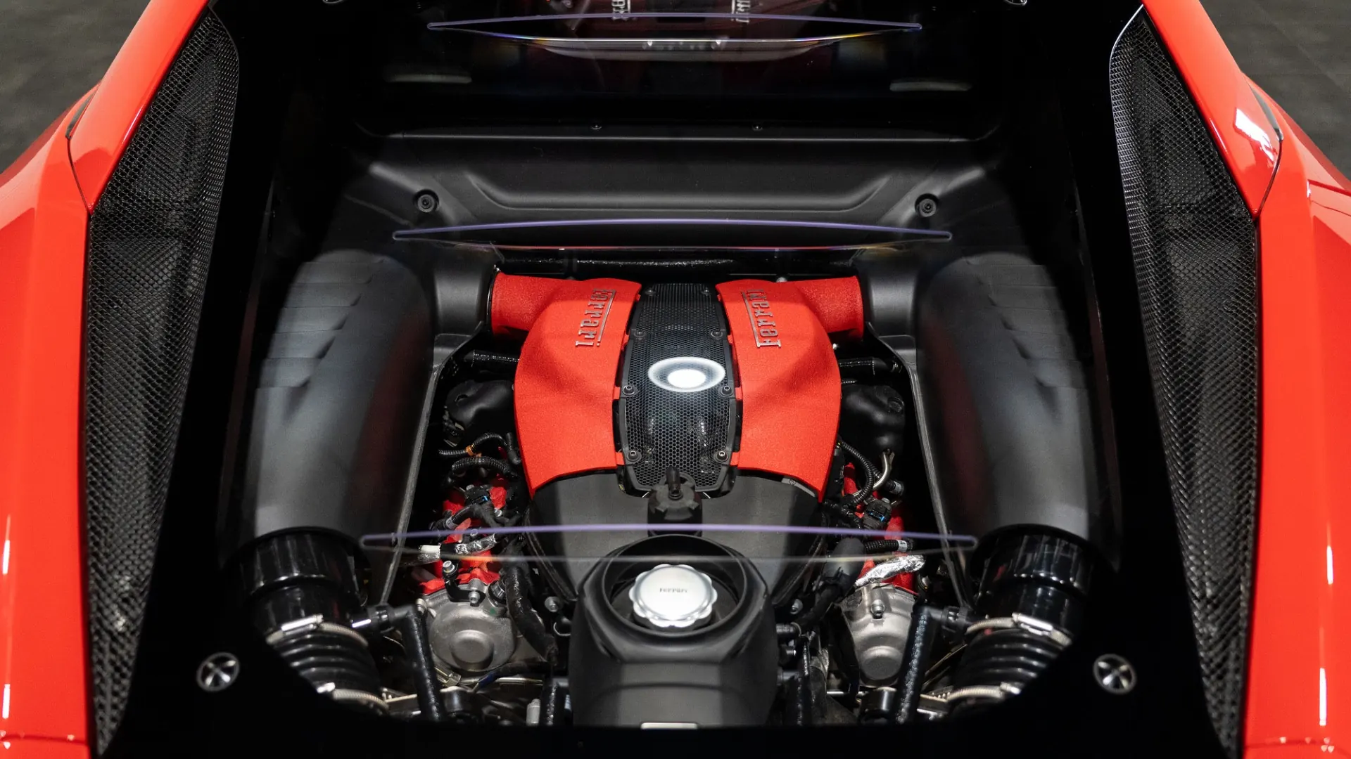 Ferrari F8 — photo 6