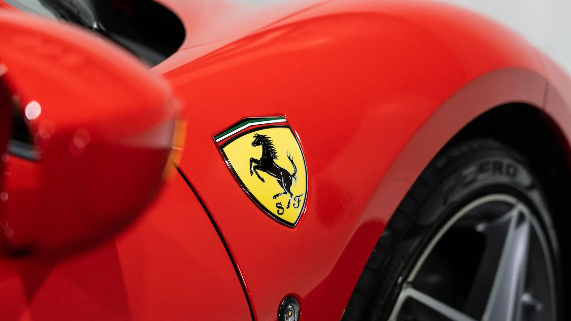 Ferrari F8 — photo 10