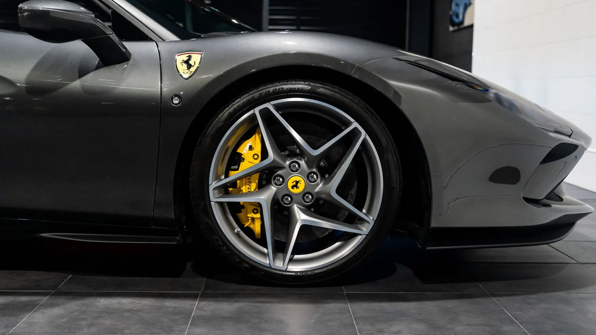 Ferrari F8 — photo 10