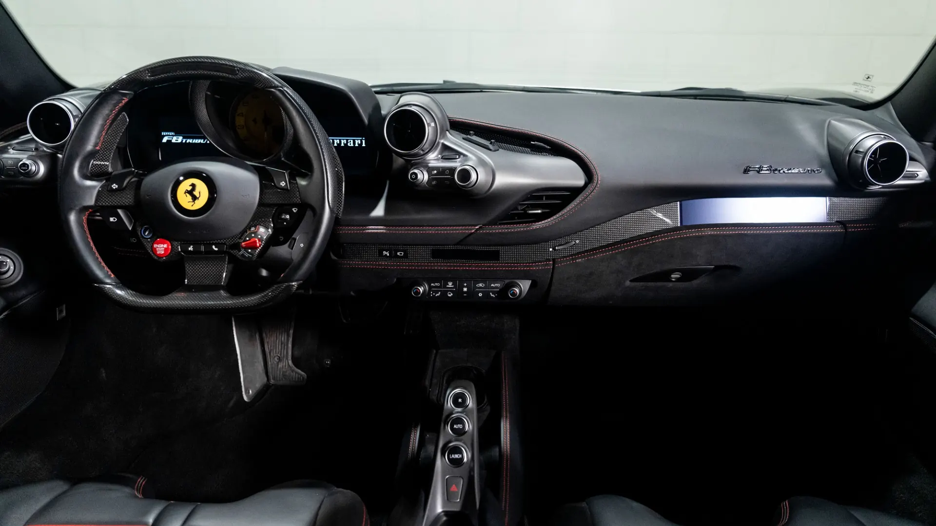 Ferrari F8 — photo 11