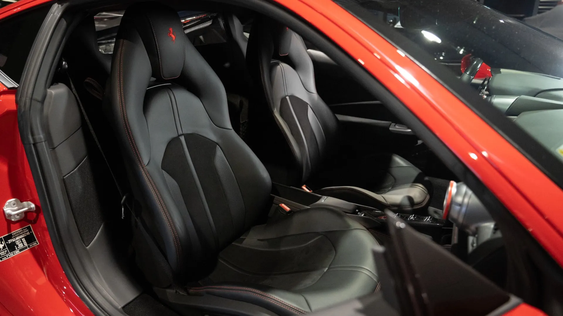 Ferrari F8 — photo 15