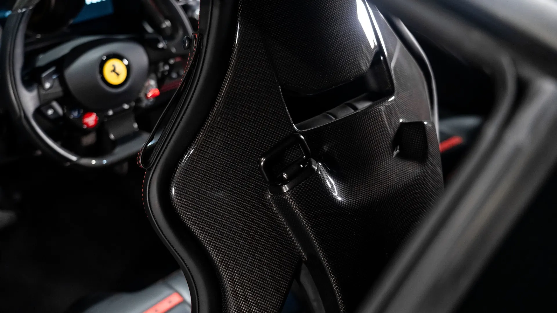 Ferrari F8 — photo 17