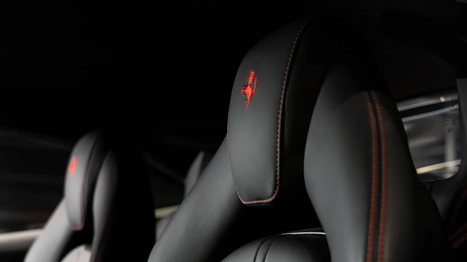 Ferrari F8 — photo 17