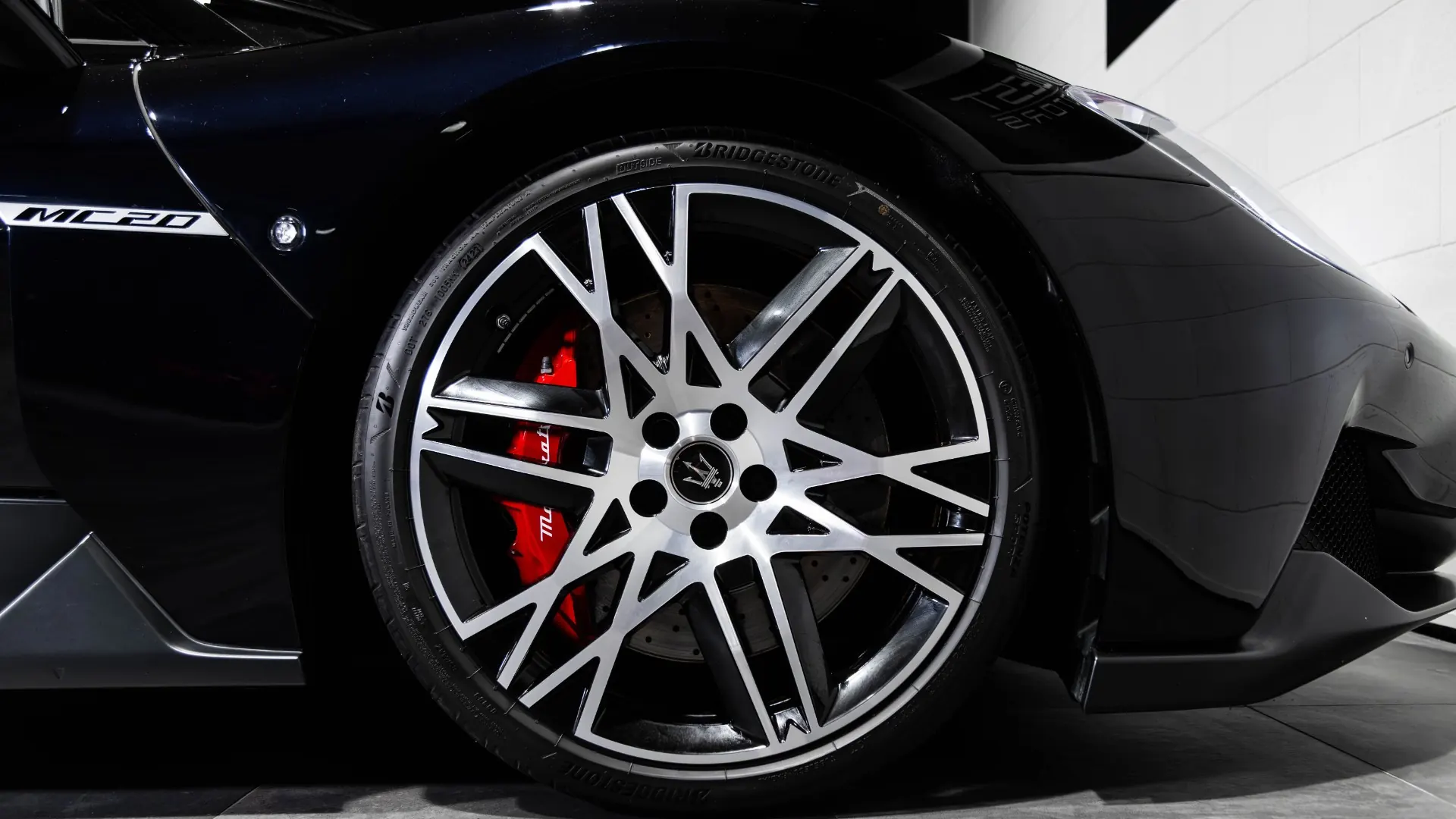 Maserati MC20 — photo 7