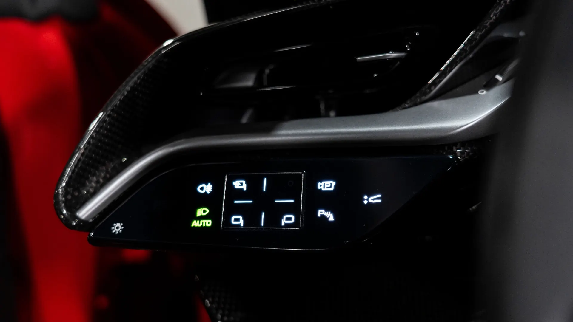 Ferrari SF90 — photo 26
