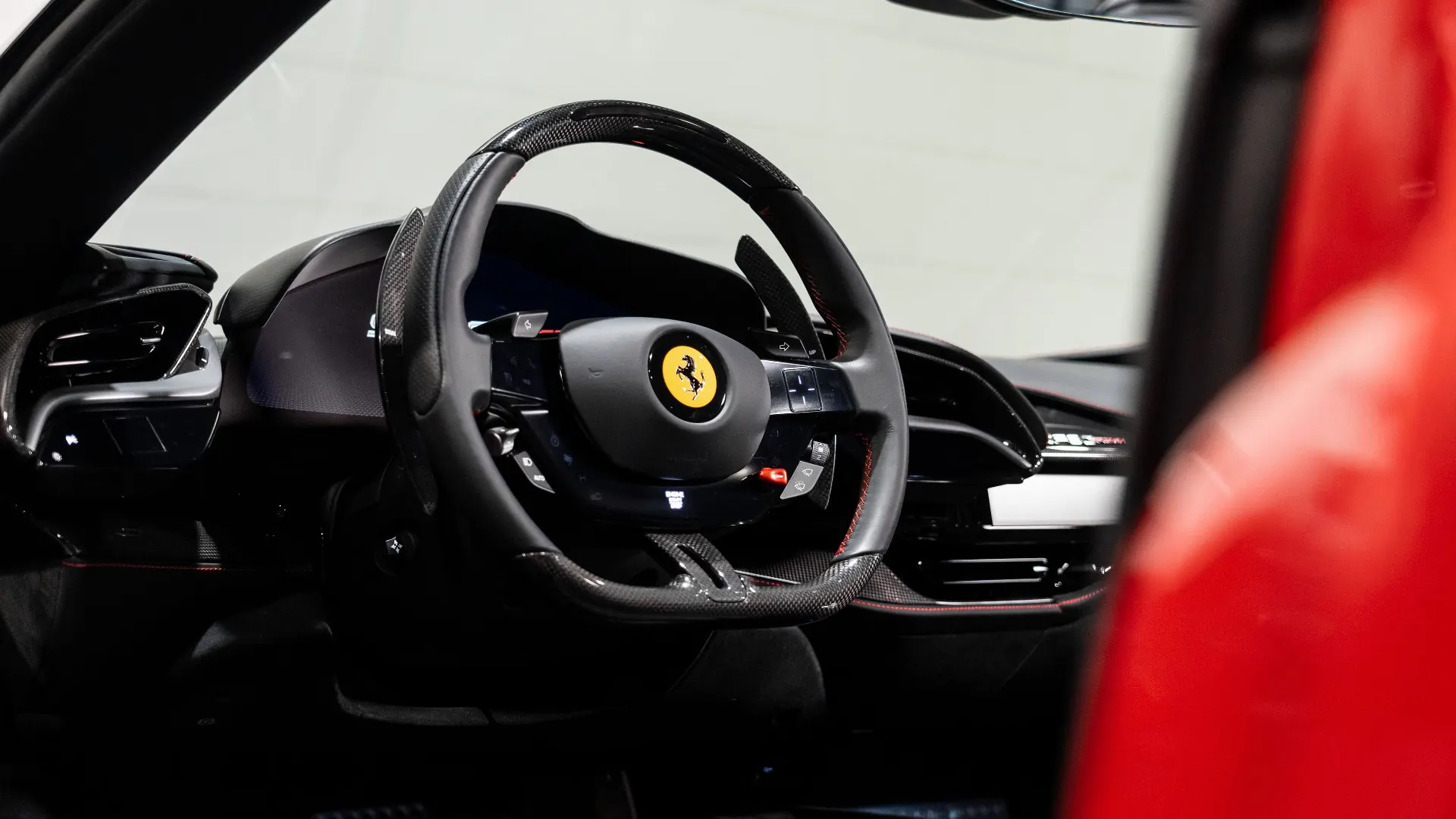 Ferrari SF90 — photo 22
