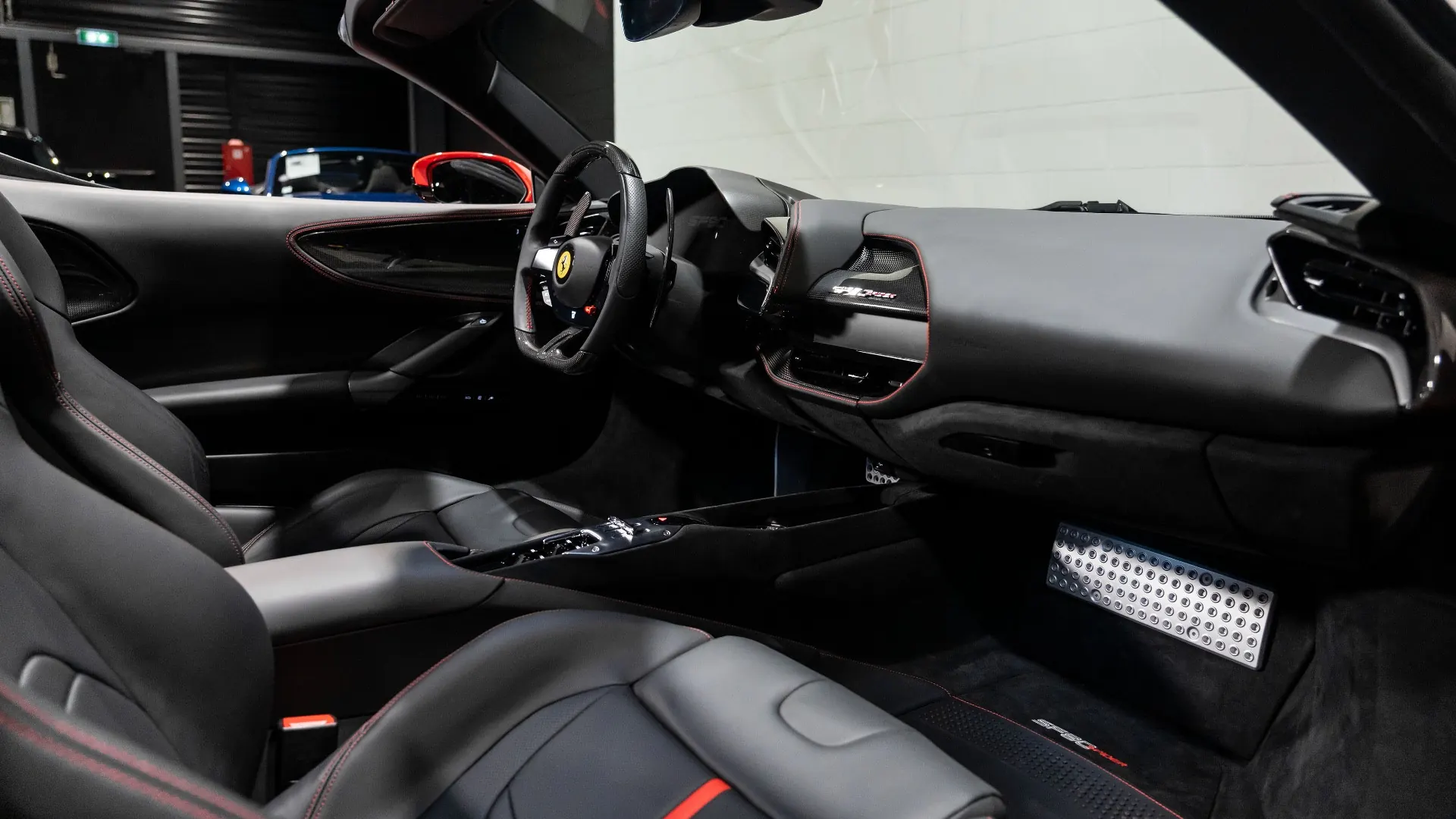 Ferrari SF90 — photo 17