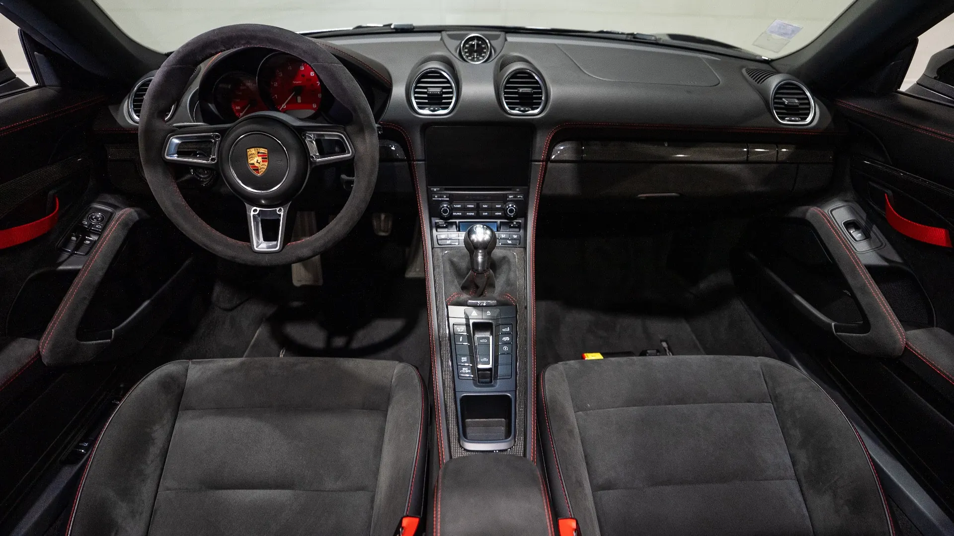 Porsche 718 — photo 9