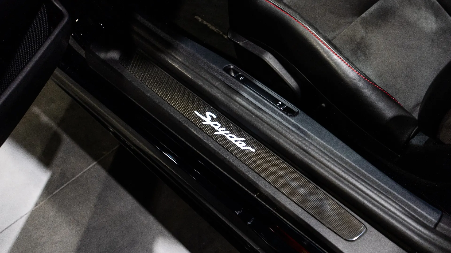Porsche 718 — photo 28