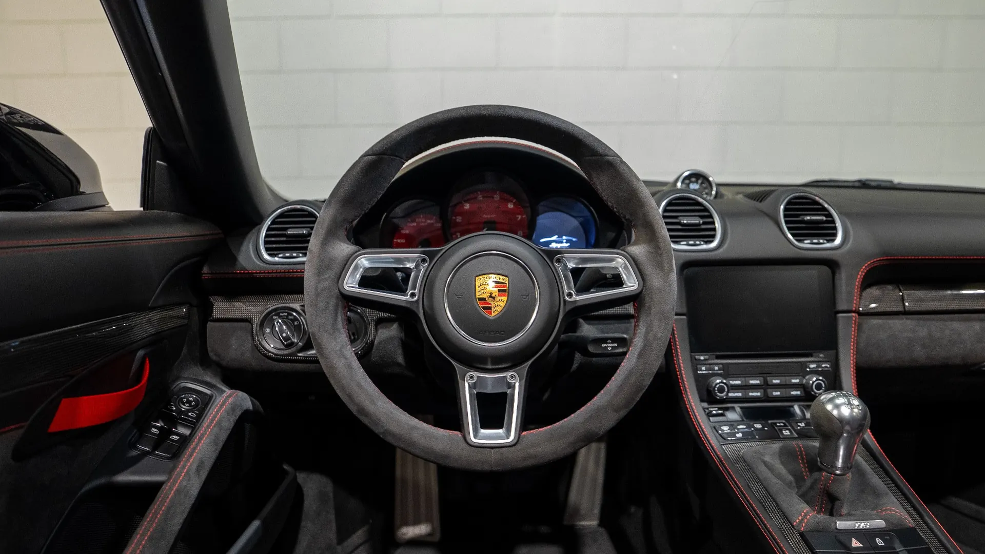Porsche 718 — photo 16