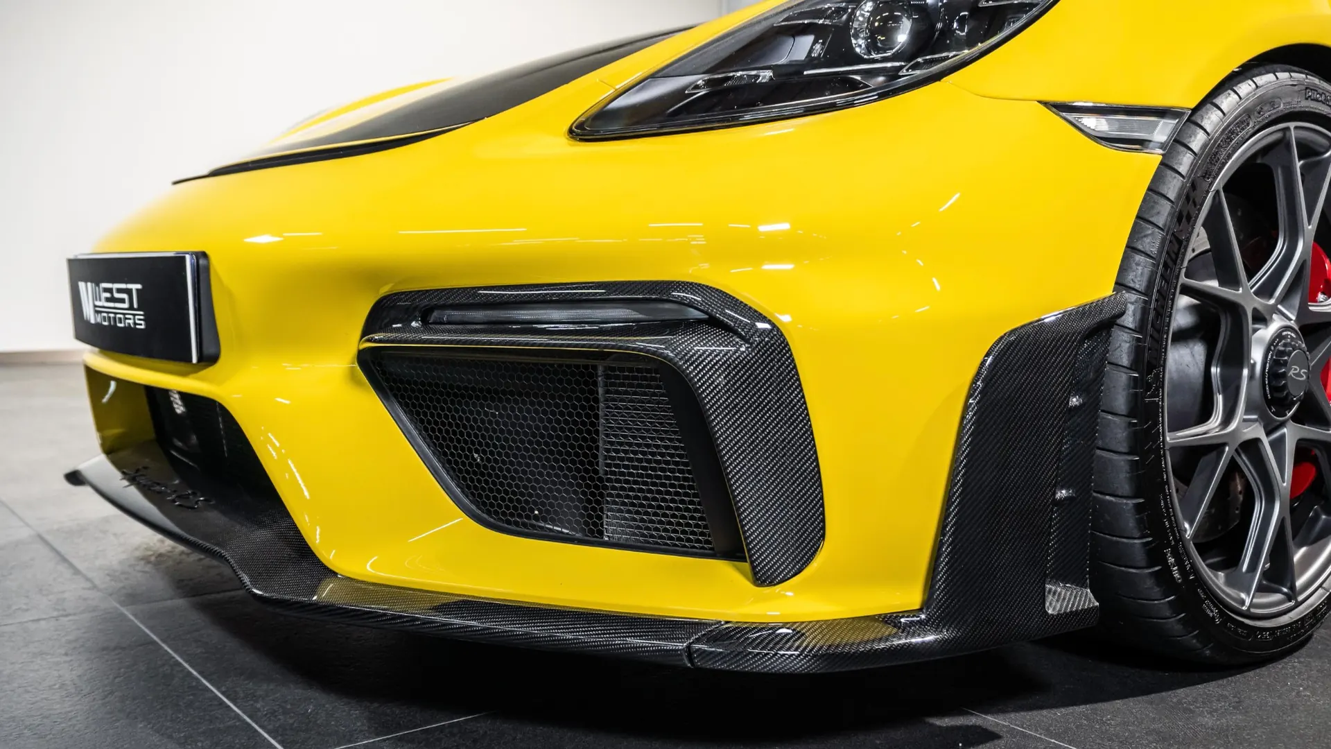 Porsche 718 — photo 12