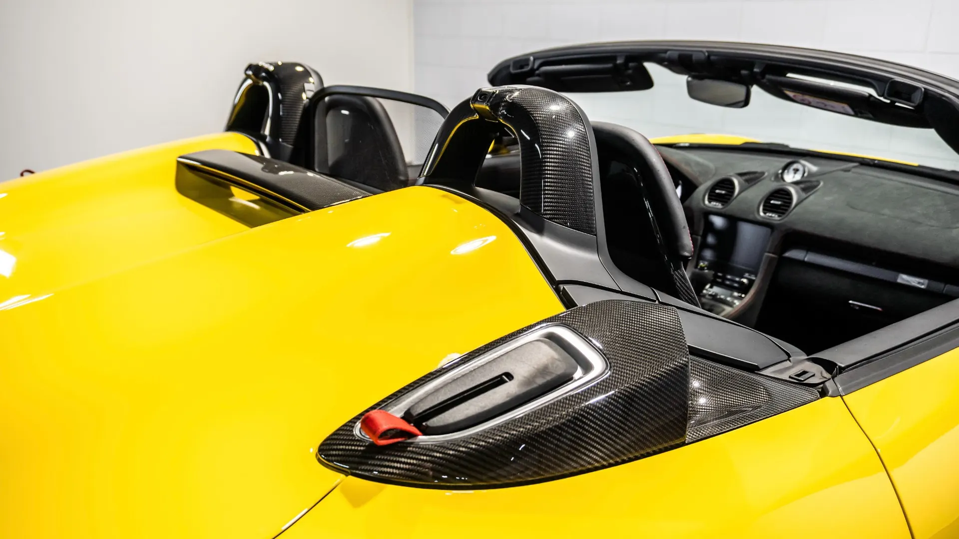 Porsche 718 — photo 16