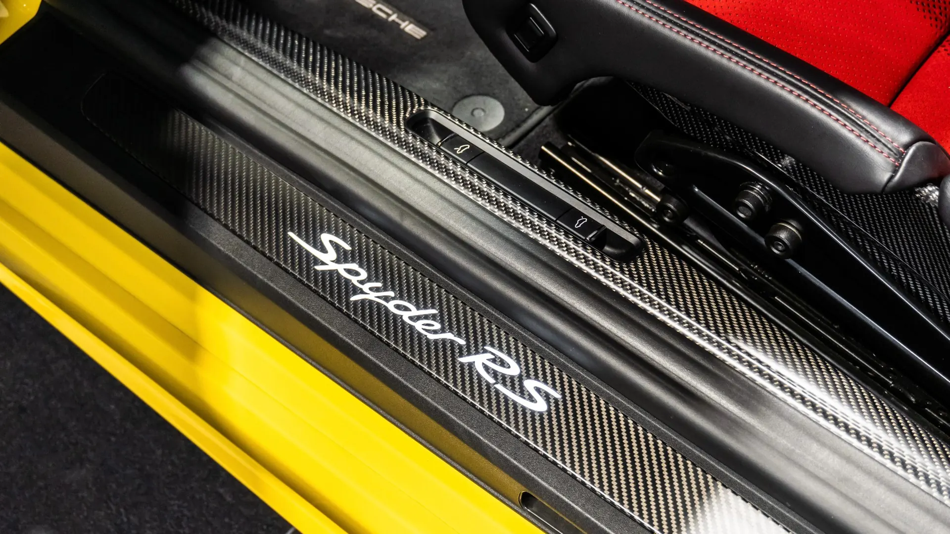 Porsche 718 — photo 22