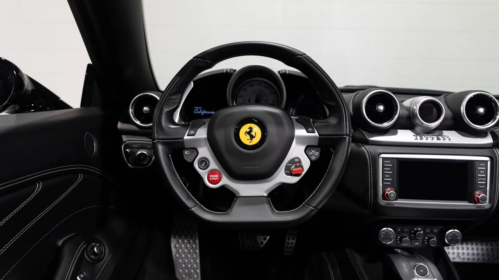 Ferrari California — photo 17
