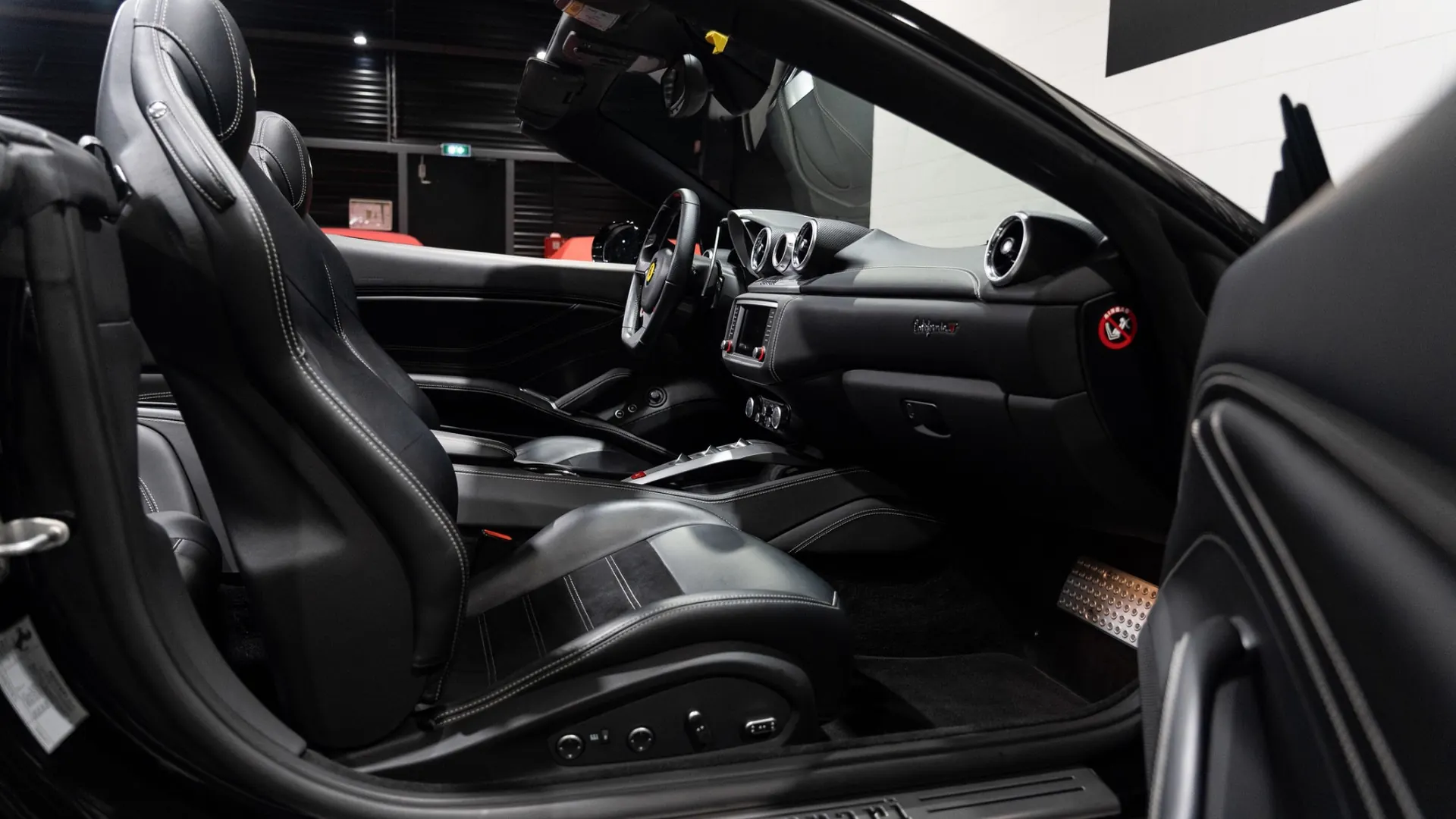 Ferrari California — photo 12