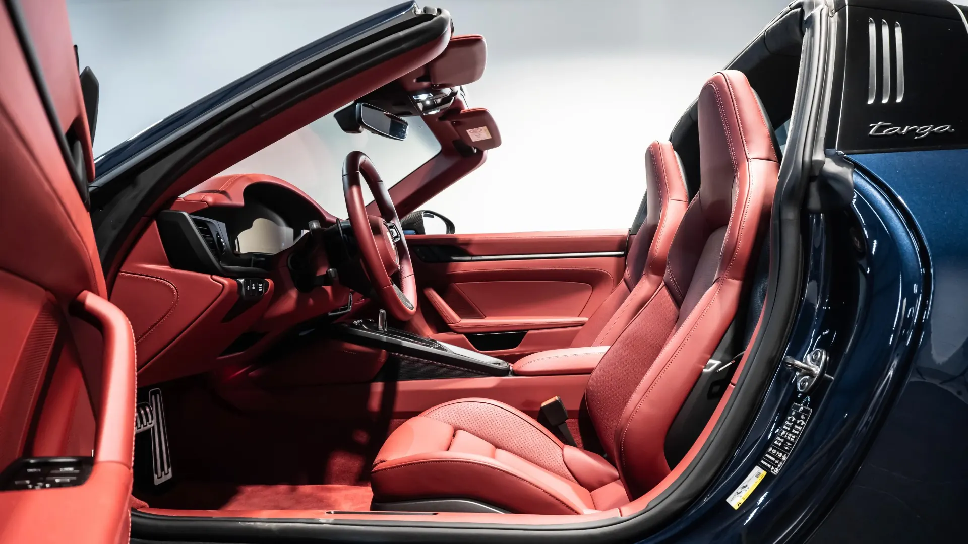 Porsche 911 — photo 19