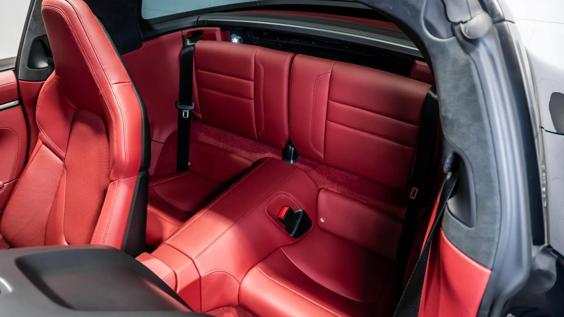 Porsche 911 — photo 29