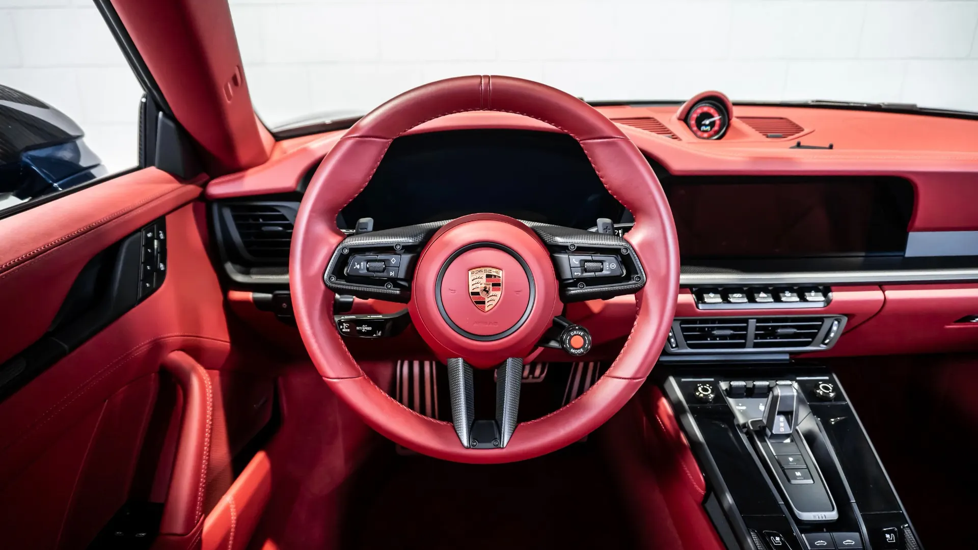Porsche 911 — photo 15