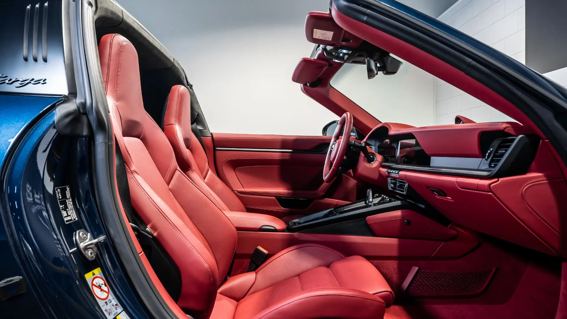 Porsche 911 — photo 16