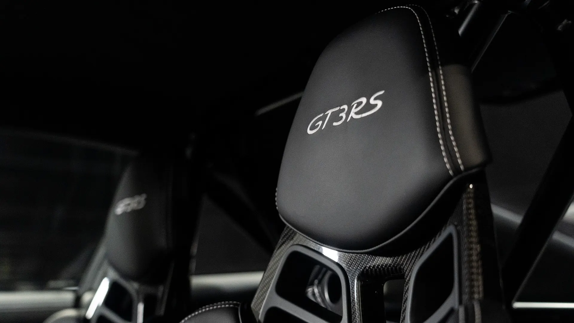 Porsche 911 — photo 12