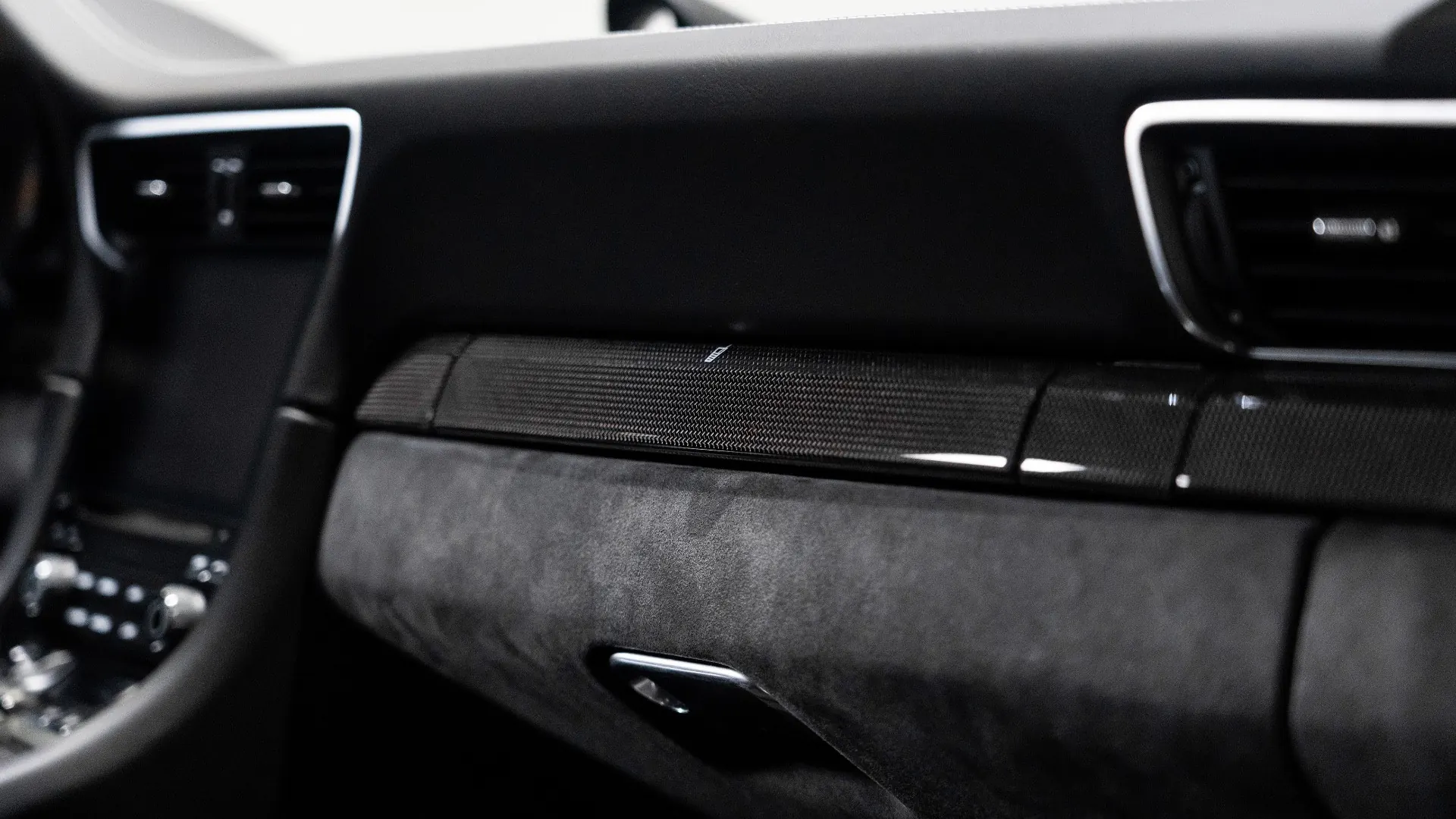 Porsche 911 — photo 17