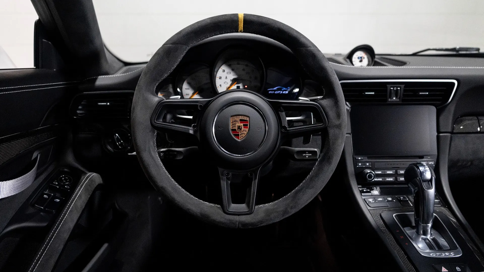 Porsche 911 — photo 18