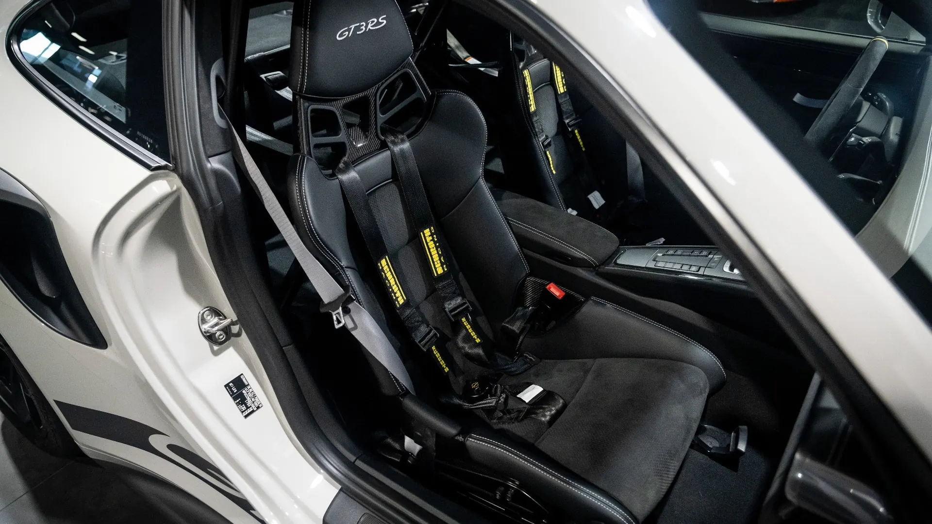 Porsche 911 — photo 10