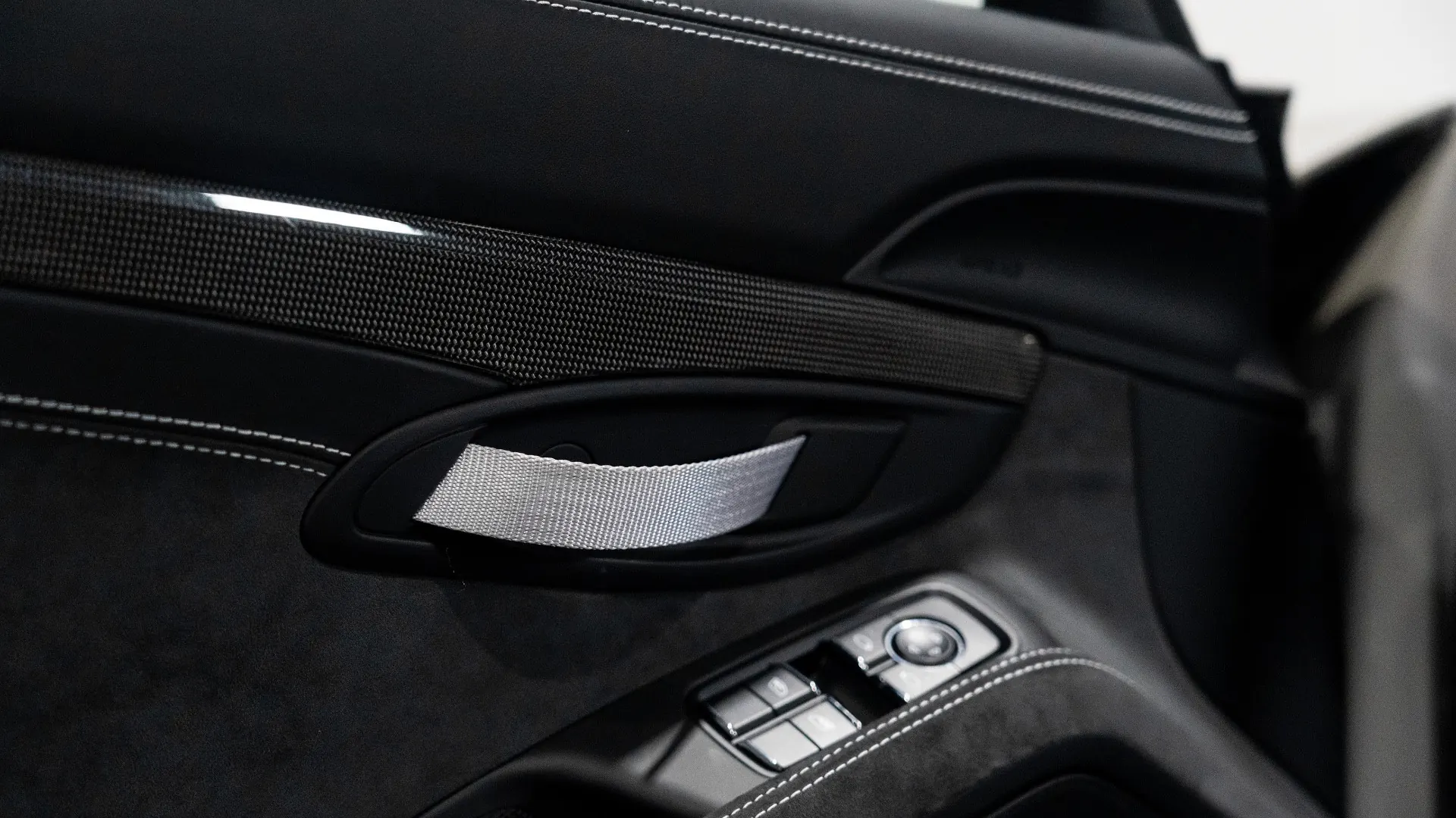 Porsche 911 — photo 28