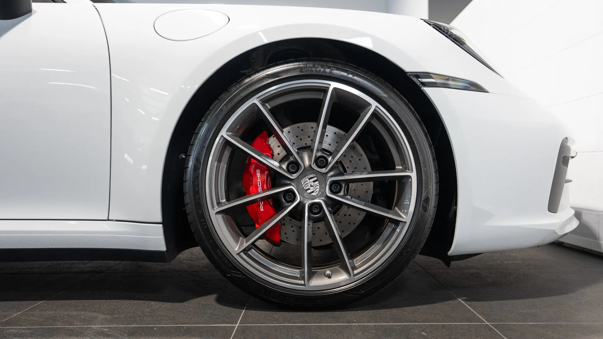 Porsche 911 — photo 7