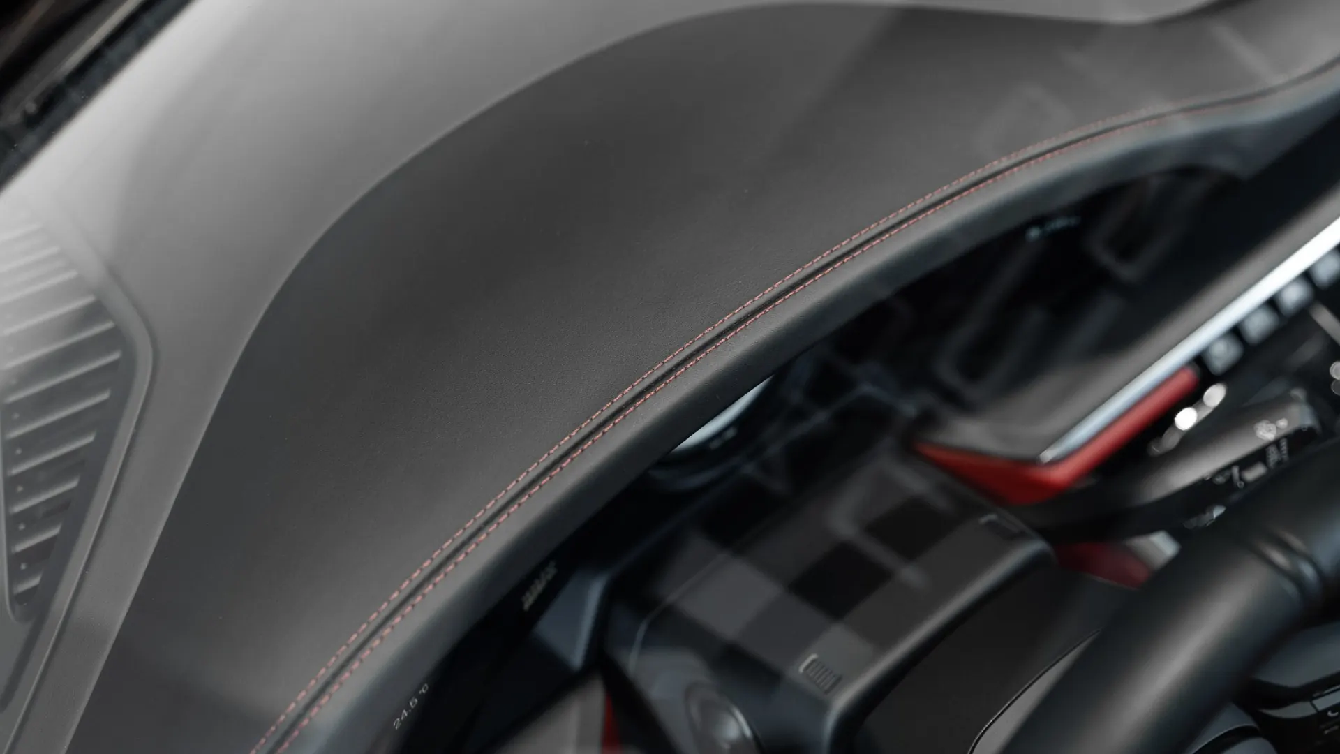 Porsche 911 — photo 25