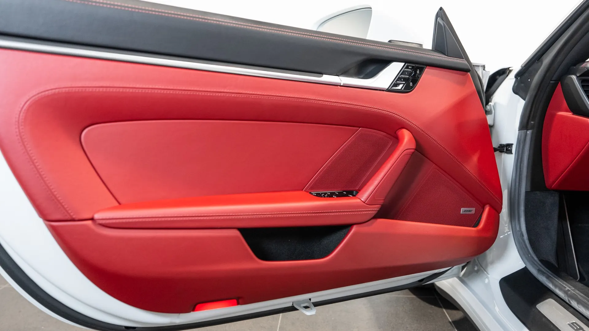 Porsche 911 — photo 16