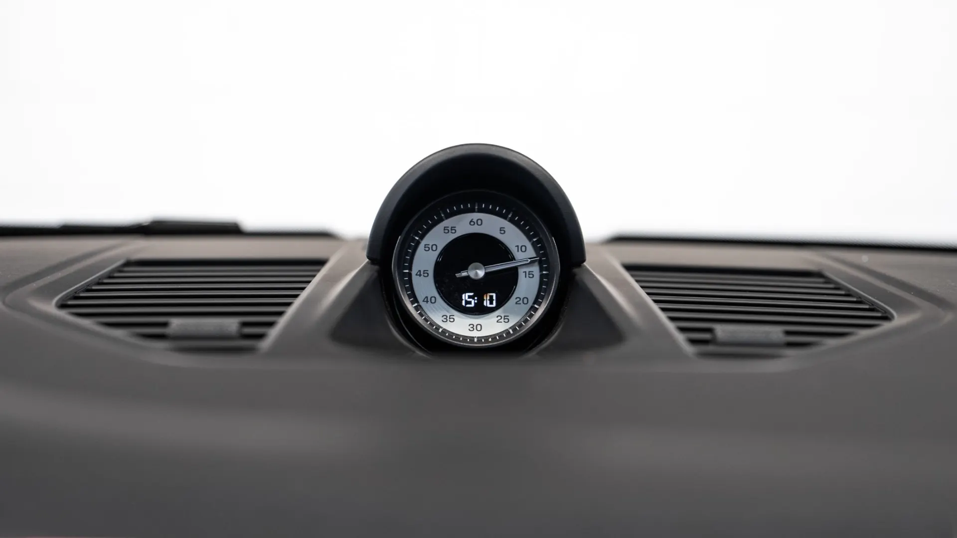 Porsche 911 — photo 26