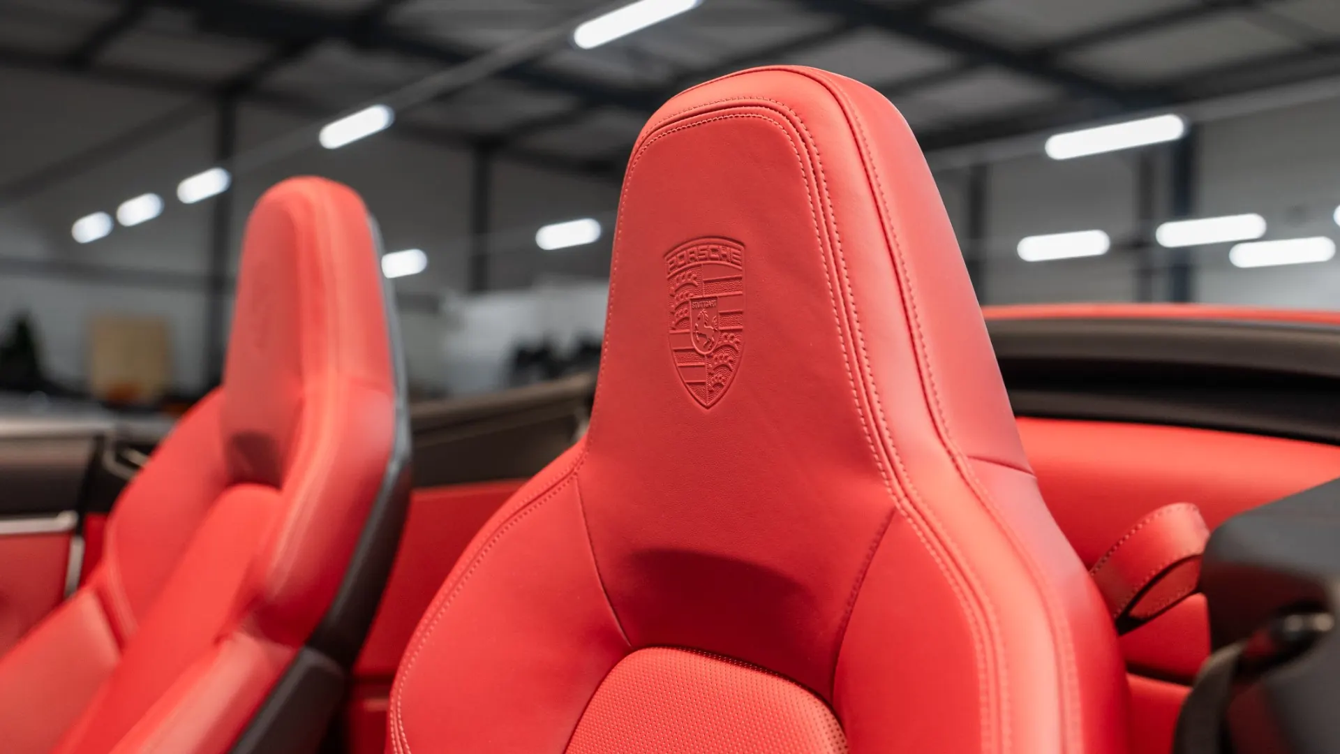 Porsche 911 — photo 12
