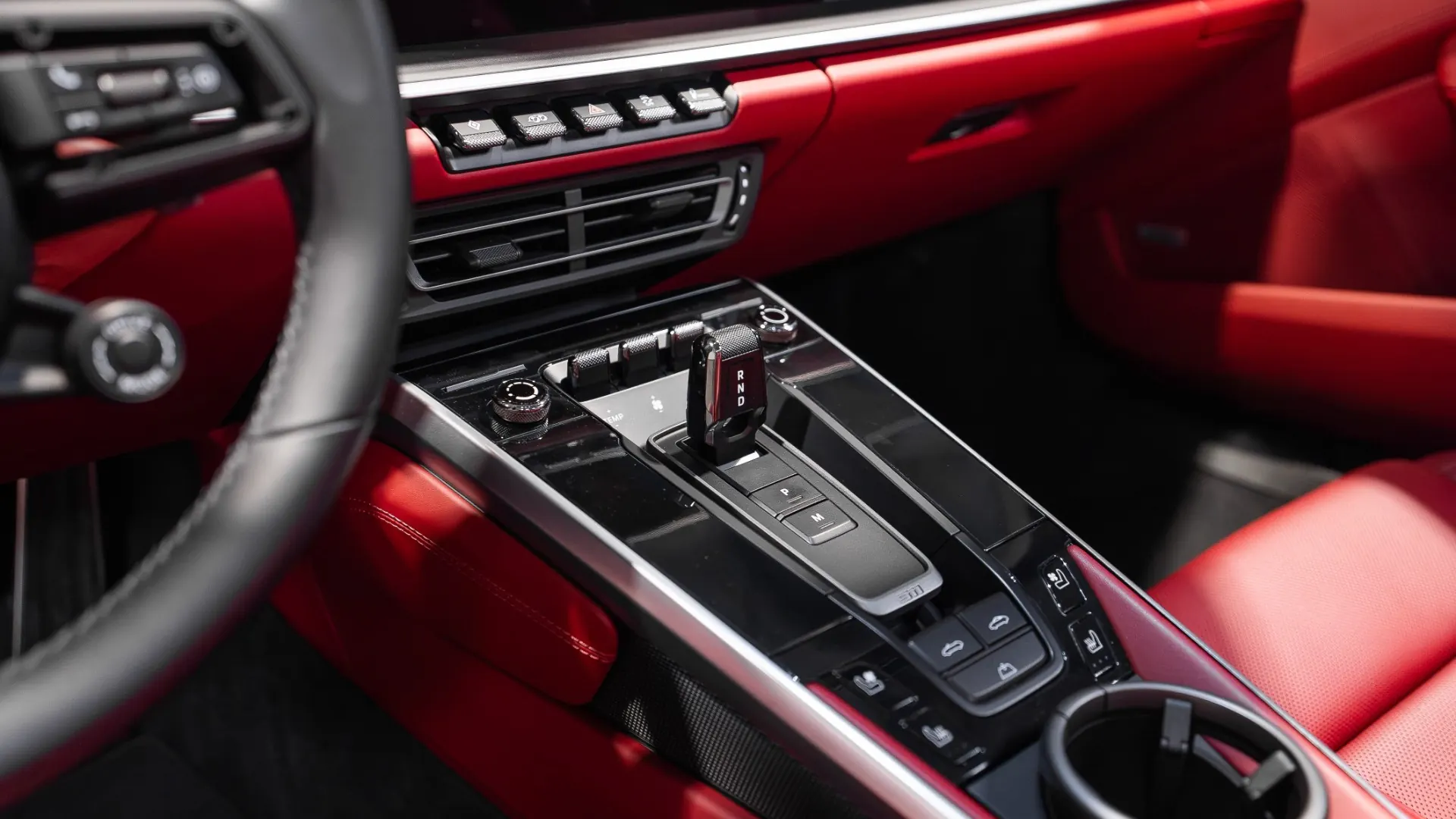 Porsche 911 — photo 28