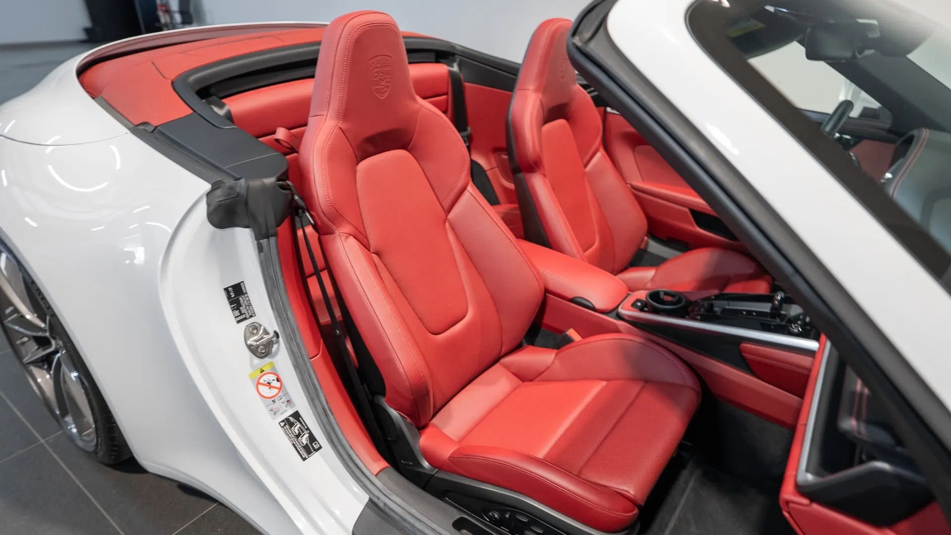 Porsche 911 — photo 10