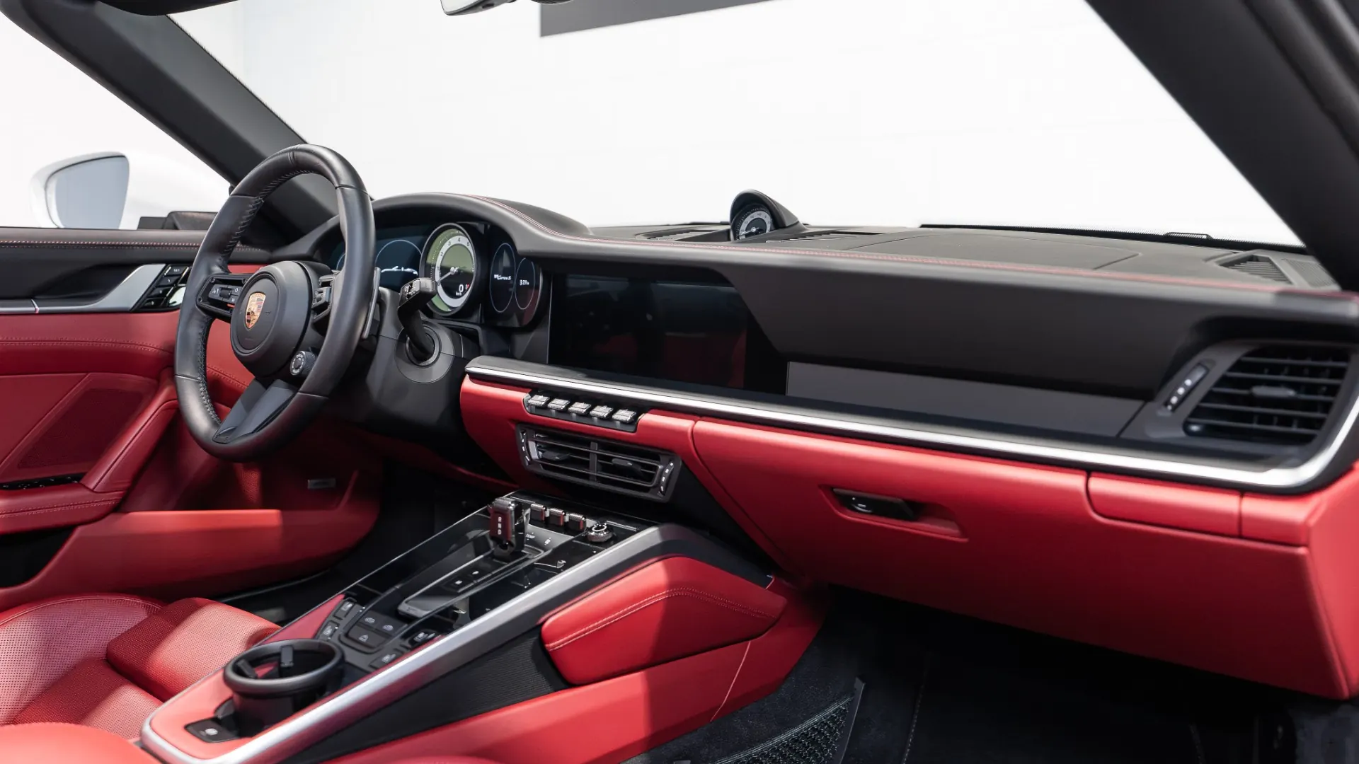 Porsche 911 — photo 15