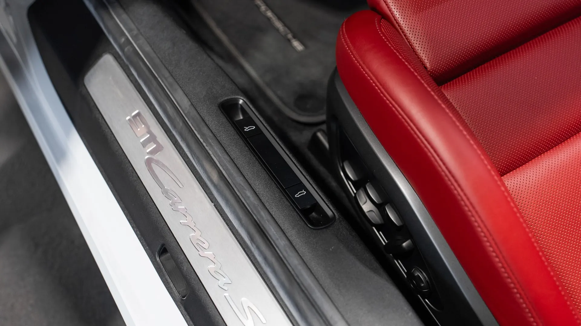 Porsche 911 — photo 13