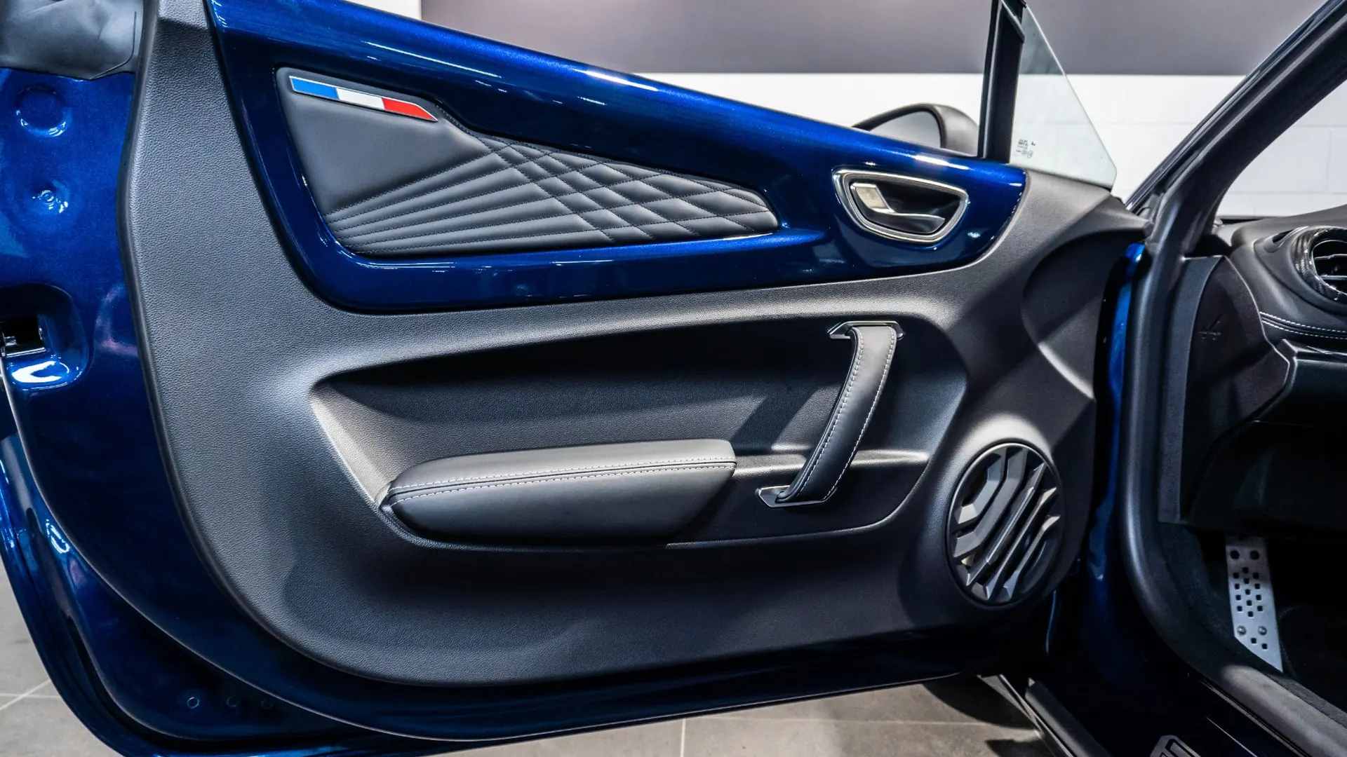 Alpine A110 — photo 14