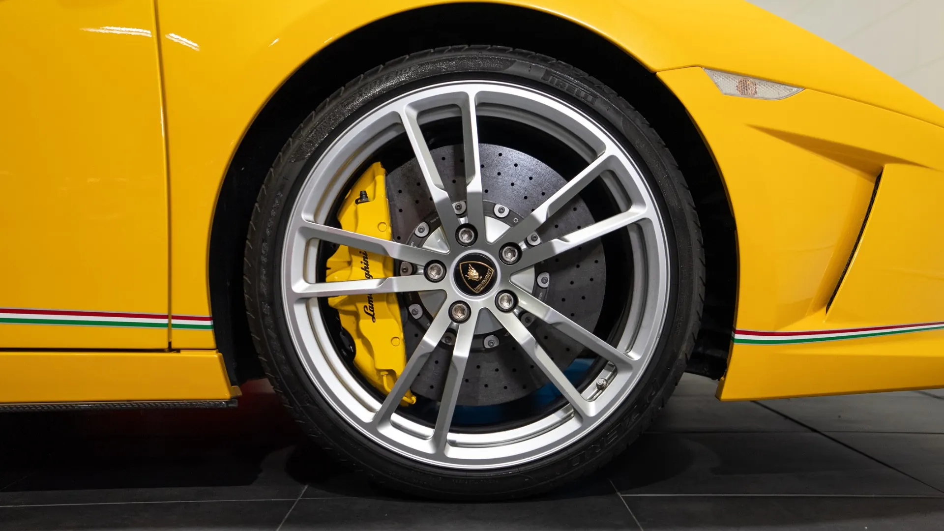Lamborghini Gallardo — photo 12