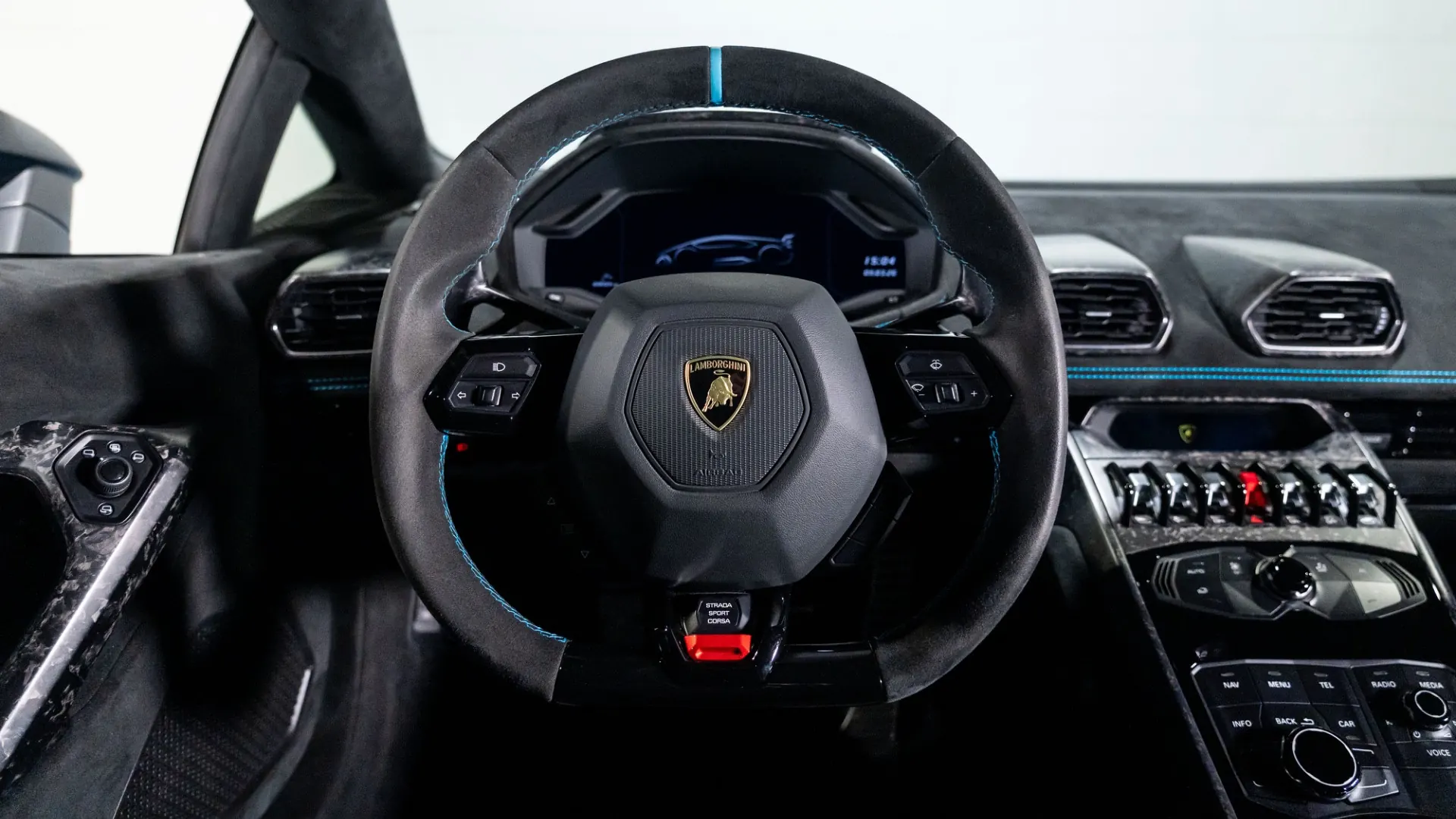 Lamborghini Huracan — photo 17