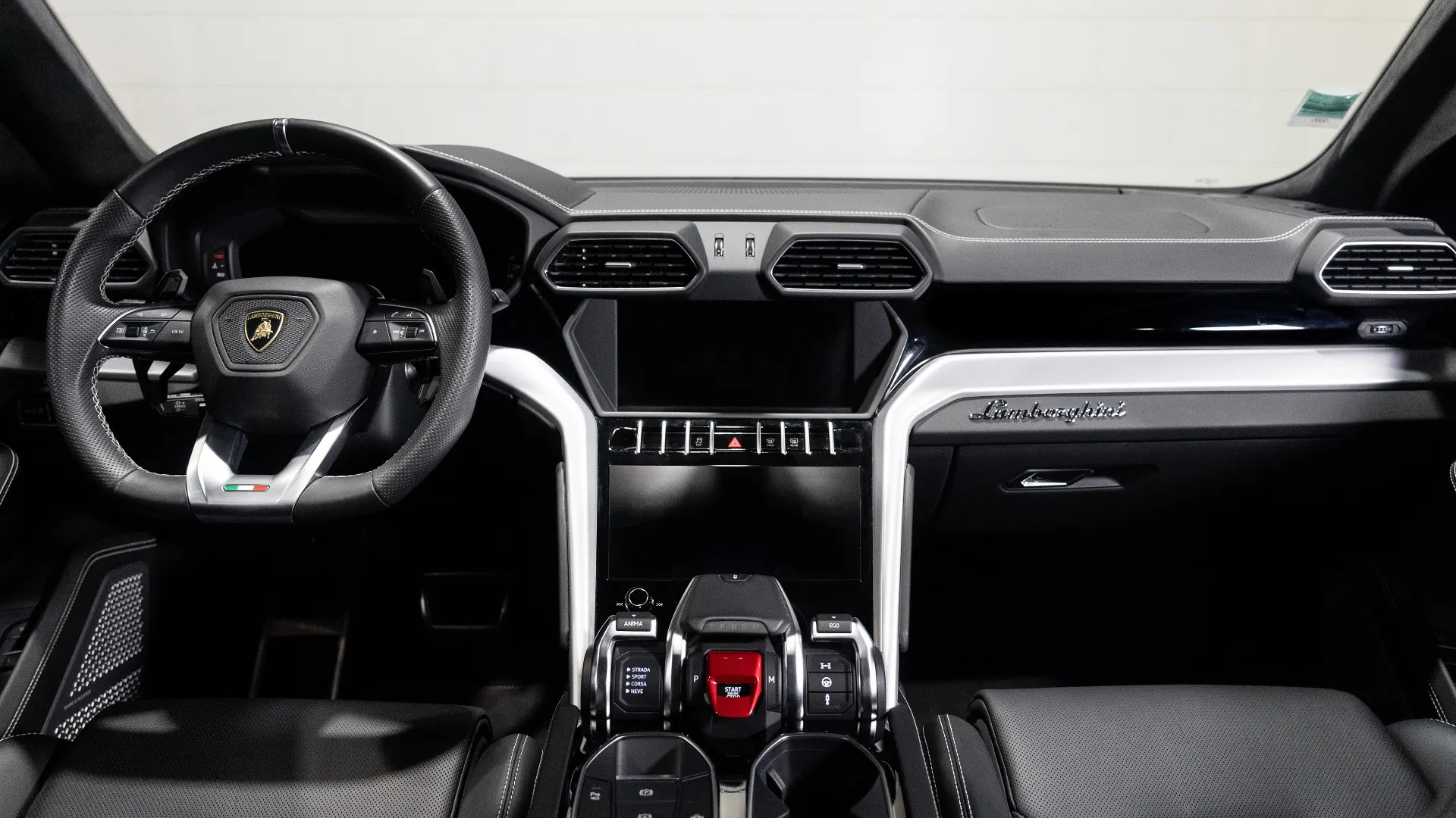 Lamborghini Urus — photo 8