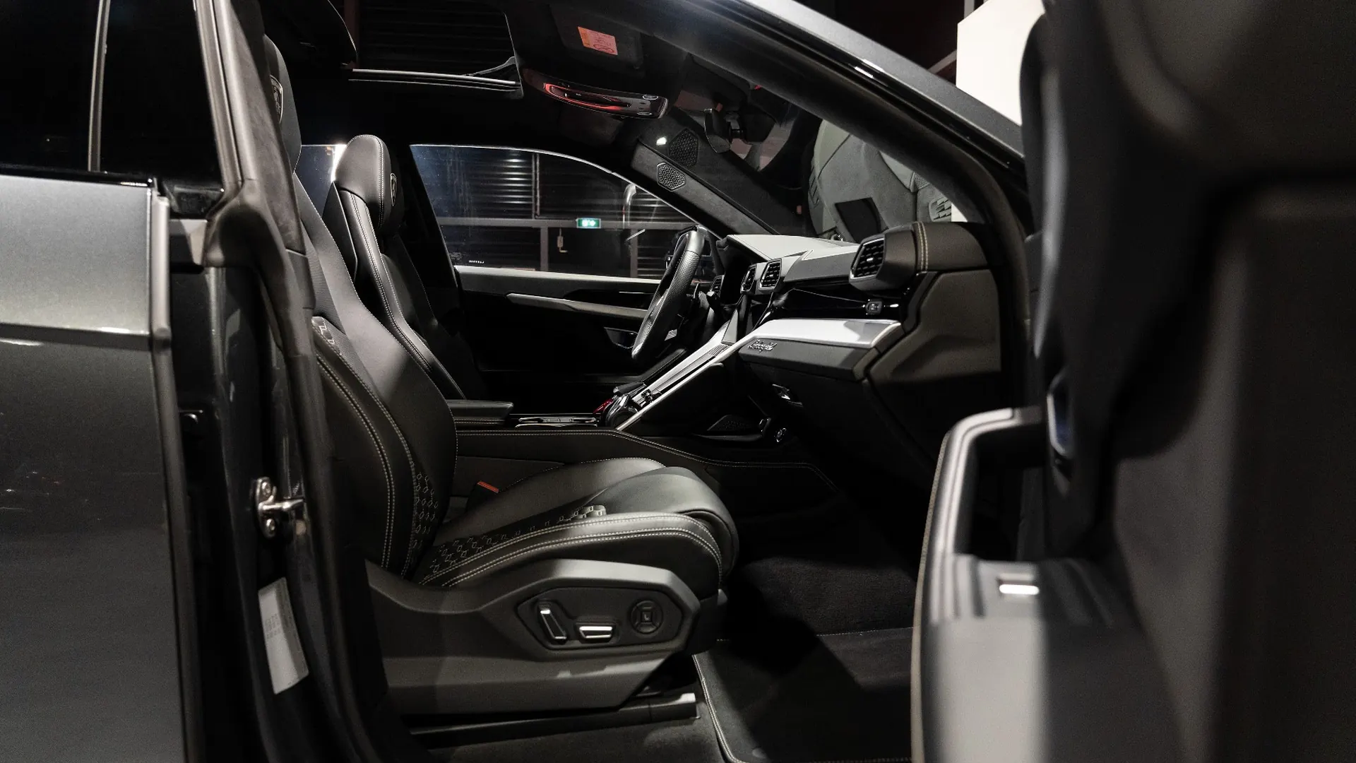 Lamborghini Urus — photo 9