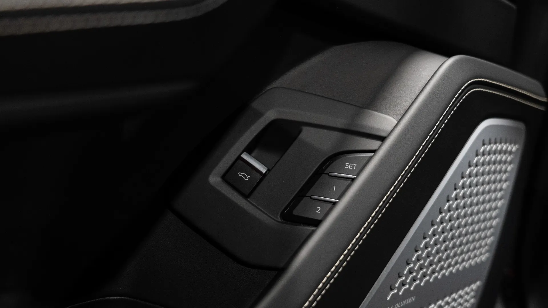 Lamborghini Urus — photo 17