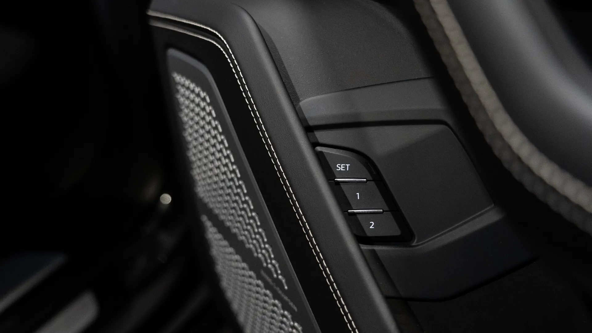 Lamborghini Urus — photo 18