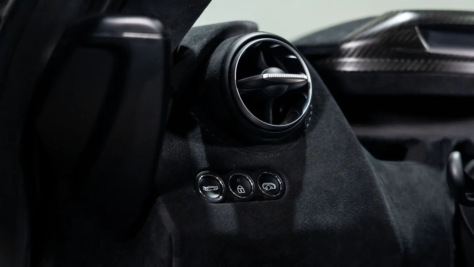 MC LAREN — photo 25