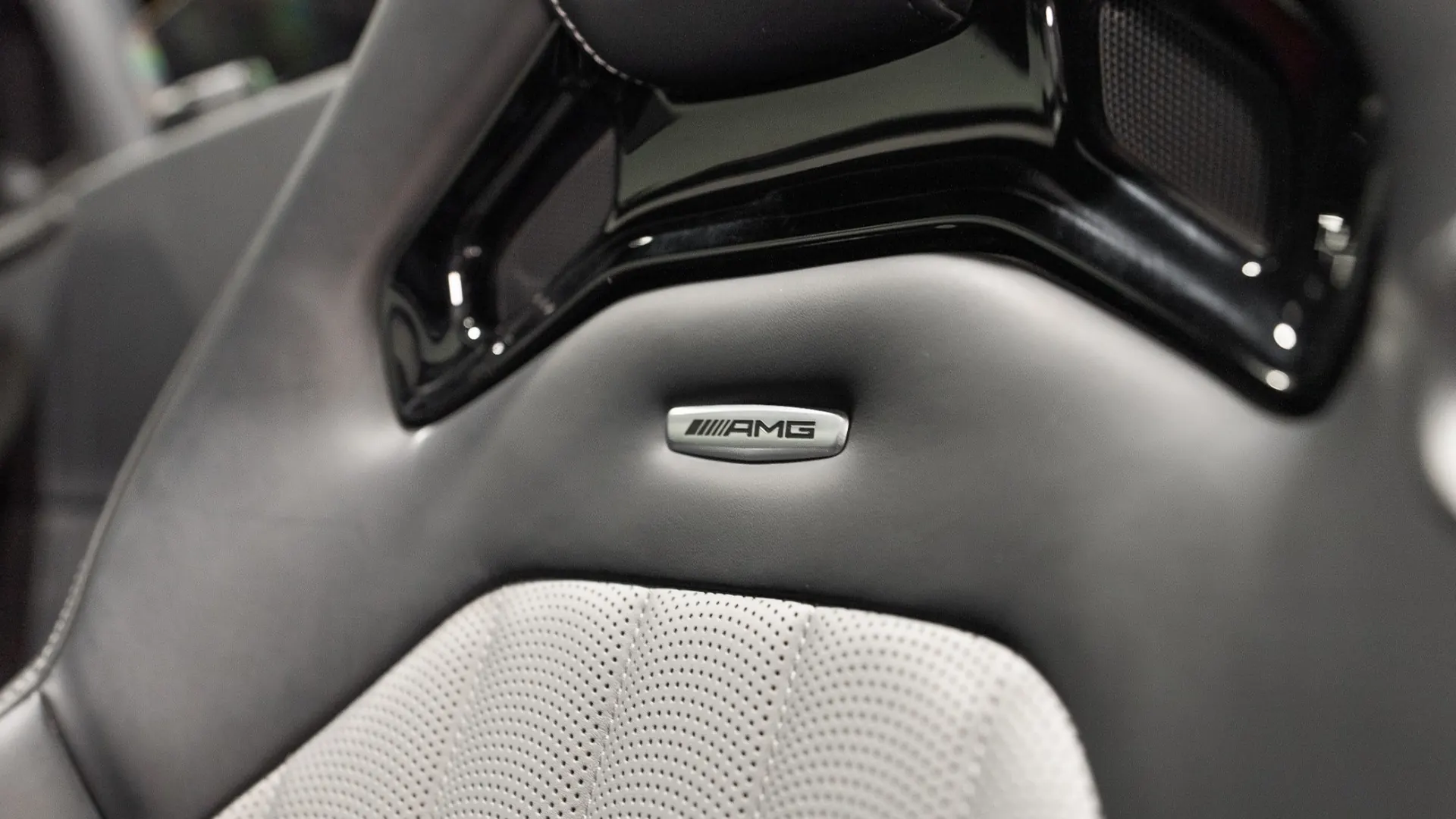 Mercedes-Benz AMG GT — photo 14