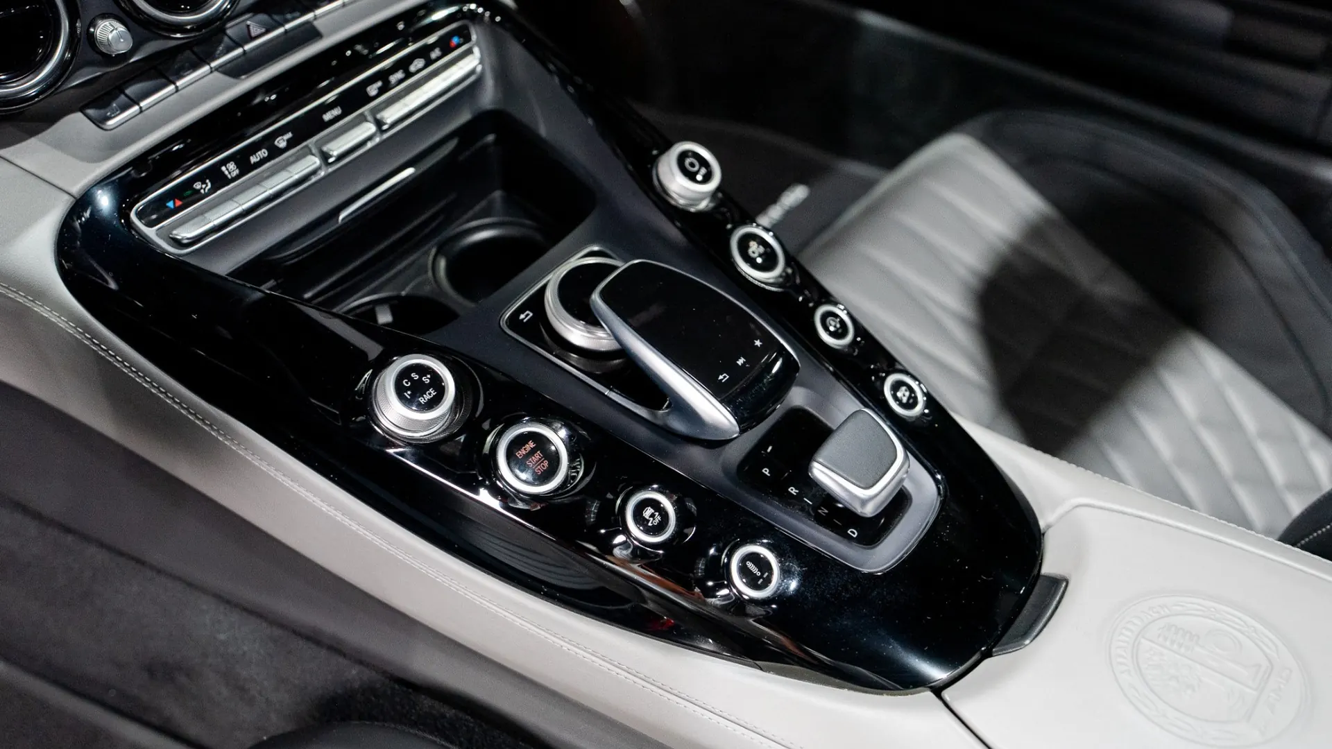 Mercedes-Benz AMG GT — photo 27