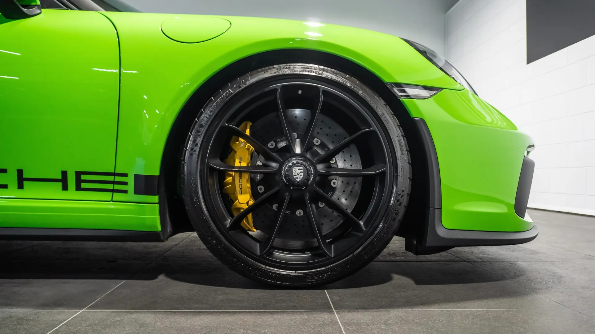 Porsche 911 — photo 9