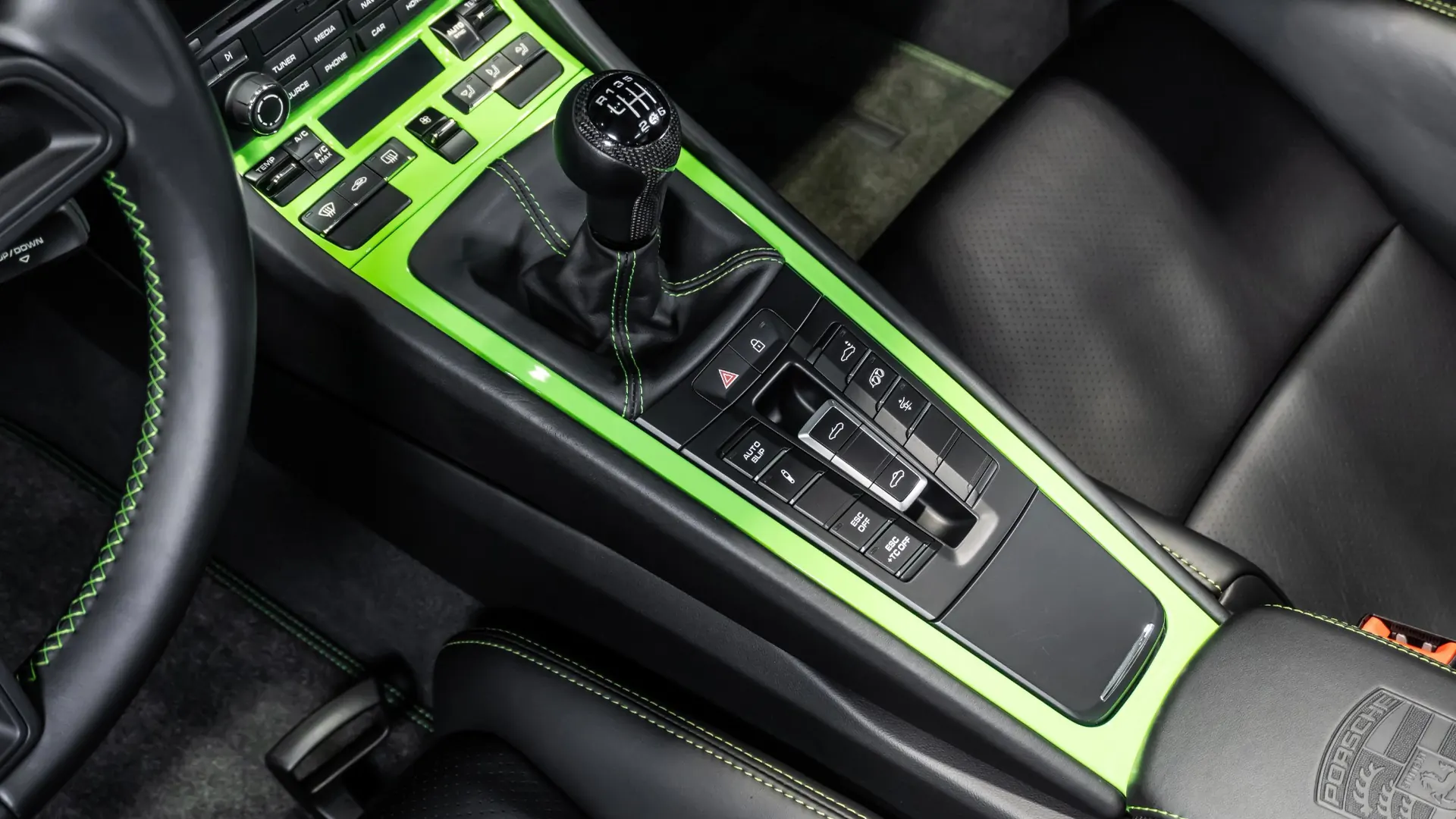 Porsche 911 — photo 23